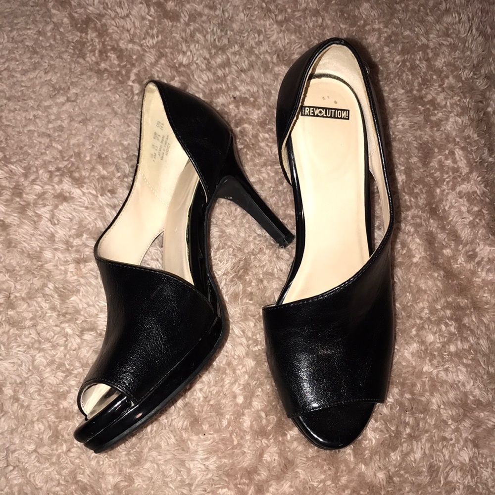 Heels - Picture 2 of 4
